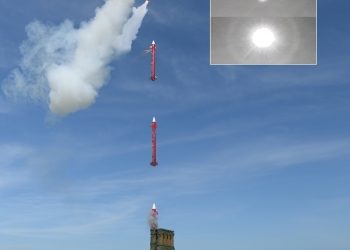 블룸버그 “한국산 요격 미사일, 불티나게 팔려나가고 있다”