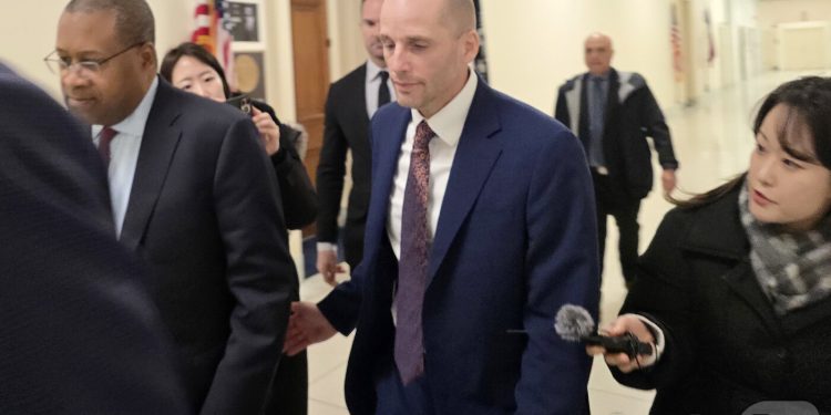 상호관세 막히자 ‘301조’ 꺼낸 트럼프…’쿠팡 사태’ 3월 7일 조사 분수령