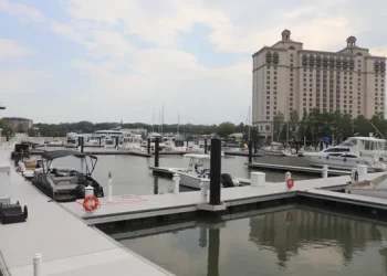 사바나 허친슨 아일랜드에 초대형 요트 정박지 개장