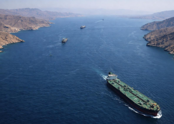 ‘호르무즈 인질극’ 질린 걸프국, 봉쇄 불가 ‘육지 송유관’ 만든다