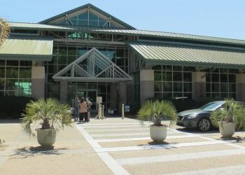 힐튼헤드 공항 확장 마무리… “작은 섬 공항 분위기는 그대로”