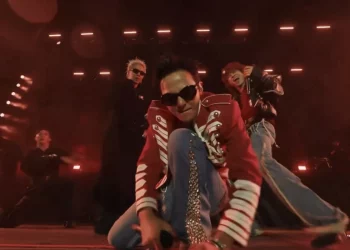 빅뱅, ‘코첼라’서 20주년 월드투어 발표…지드래곤 “8월부터”