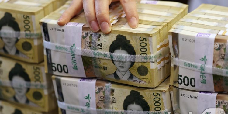초과 세수에도 ‘한은 마통’ 17조 쓴 정부…13조 못 갚아 이자만 77억