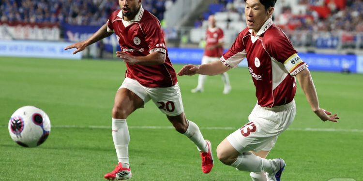 박지성과 전설들의 진심 담은 승부…수원삼성 레전드, OGFC에 1-0 승