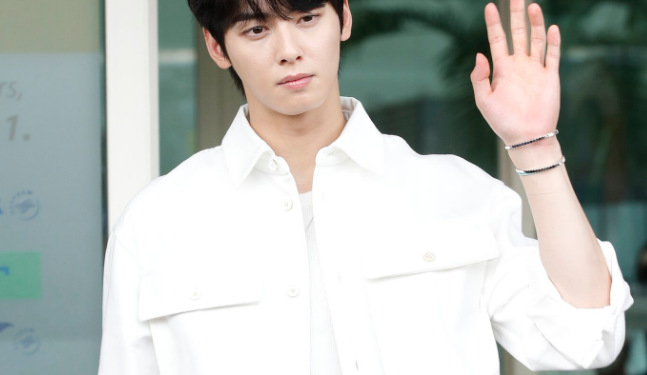 ‘200억 탈세 의혹’ 차은우, 뒤늦은 세금 완납 속 2차 사과…여론은 냉담