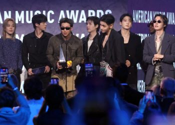 ‘대상’ BTS 3관왕에 캣츠아이·케데헌까지…K팝 저력 재확인 [2026 AMA]