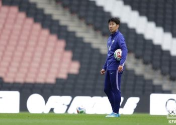 손흥민의 다짐…“투혼이 뚜렷하게 드러날 때 한국 축구 가장 위협적”