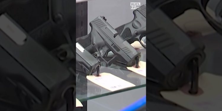 켐프 주지사, 사바나 총기 조례 무력화 법안 거부권 행사