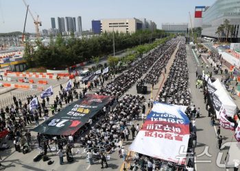 ‘과욕’ 삼성전자 노조, 파업 동력 약화…주주 반대, 노조원 등 돌려