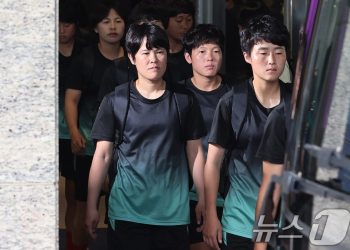일본 언론, 北 내고향축구단에 ‘뜨거운 관심’…공항 입국부터 취재