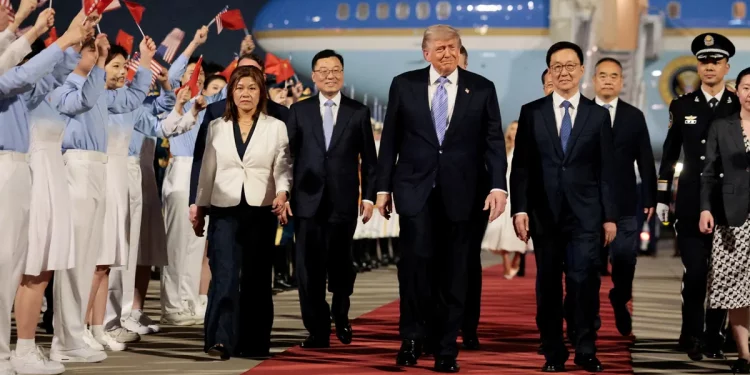 美국무·국방 앞서 내린 트럼프 차남·머스크…수행단 ‘권력 지도’
