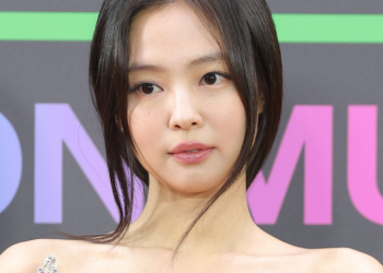 블랙핑크 제니, 1인 기획사에서 얼마 벌었나…설립 후 2년간 정산금 238억