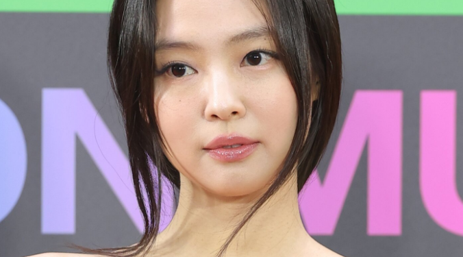 블랙핑크 제니, 1인 기획사에서 얼마 벌었나…설립 후 2년간 정산금 238억