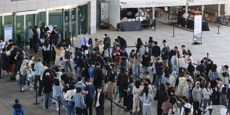 국중박, 5개월 만에 벌써 325만 넘었다…연간 최대 650만명 경신 가능성↑