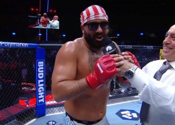‘백악관 UFC’ 승리 후 황당 소감…”미셸 오바마는 남자다” 외쳐