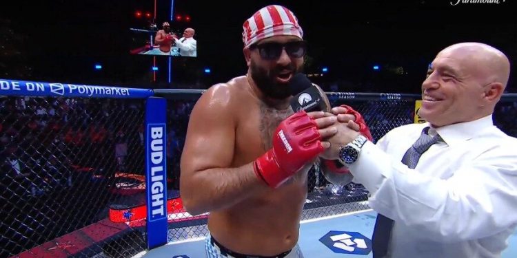 ‘백악관 UFC’ 승리 후 황당 소감…”미셸 오바마는 남자다” 외쳐
