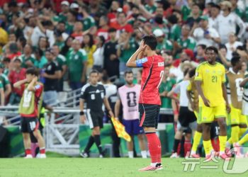 ‘전술·투지 실종’ 한국 축구…간절한 남아공에게 무기력하게 끌려 다녀