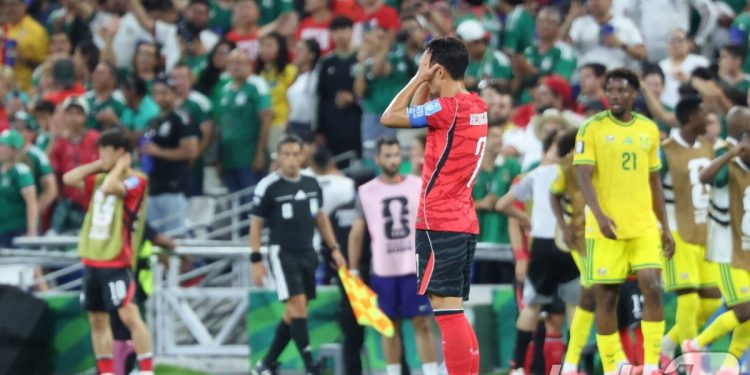 ‘전술·투지 실종’ 한국 축구…간절한 남아공에게 무기력하게 끌려 다녀