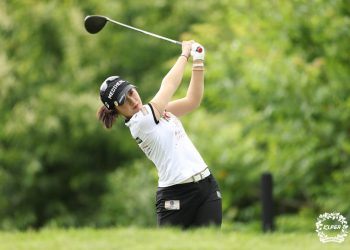 박현경, JLPGA ‘최고 상금’ 어스 몬다민컵 우승…日 대회 첫 정상