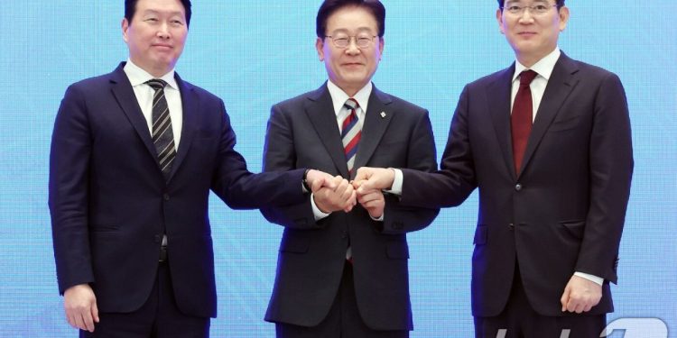 ‘수출 1조 달러·4% 성장’ 기대감…반도체發 ‘K자형 회복’의 그늘