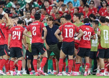 벤투가 불 지핀 한국 축구의 새 희망…포옛·김기동 등 하마평 줄 이어