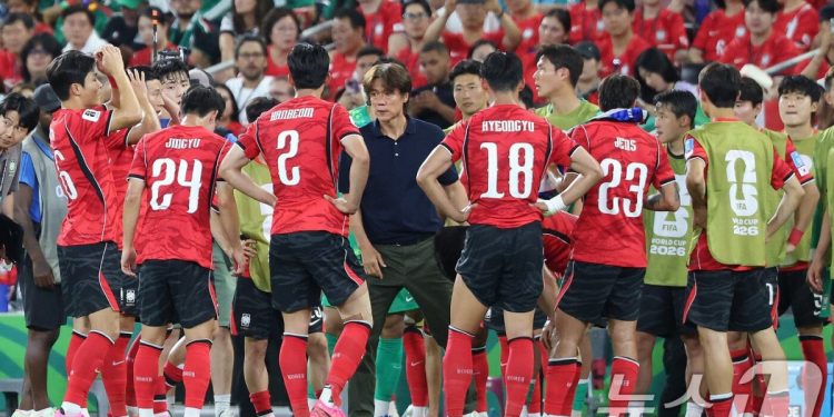 벤투가 불 지핀 한국 축구의 새 희망…포옛·김기동 등 하마평 줄 이어