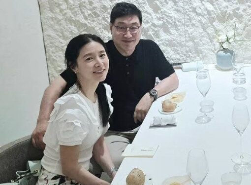 55세 이영애, 75세 남편과 모임서 포착…여전히 독보적 미모