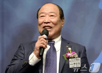 프로야구 ‘전설의 4할 타자’ 백인천 전 감독, 뇌경색 악화로 위독