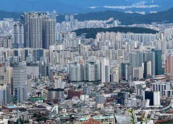 ‘힘들 때 의지할 사람 없다’…한국, OECD 삶의 질 19위