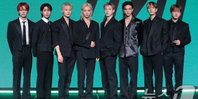 21세기 최초 ‘빌보드 200’ 9연속 1위 그룹…스트레이 키즈 “대기록…영광”