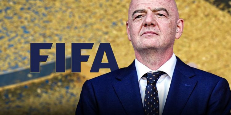 인판티노 FIFA 회장, 연임 적신호…월드컵 지분 매각 후폭풍