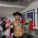 ‘상탈’ 박재범, 해외 팬들 무대로 던져 준 여자 속옷 양손 가득 들고 환한 미소