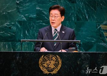 李대통령, ‘대북제재-북핵 맞교환’ 이어 “남북미중 다자대화” 제안