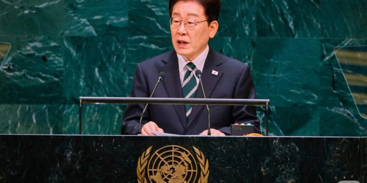 李대통령, ‘대북제재-북핵 맞교환’ 이어 “남북미중 다자대화” 제안