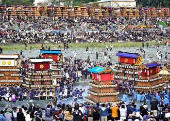 日축제서 3톤짜리 가마에 깔려 부시장 사망…취임 3개월 만에 참변