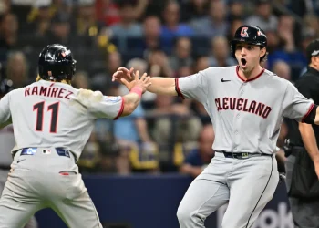 MLB 클리블랜드, ALCS 1차전서 탬파베이에 7-3 역전승