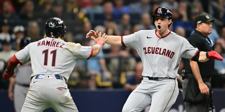 MLB 클리블랜드, ALCS 1차전서 탬파베이에 7-3 역전승