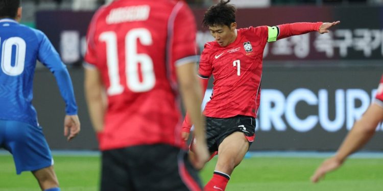 ’59호골 新’ 손흥민 “차범근은 위대한 분…후배들이 내 기록 깨길”