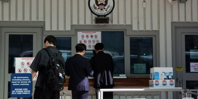 국정원, “美 비자 거부 사실 아냐…일부 지연, 한미 정보 협력과 무관”