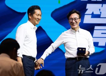 정청래, 美비자 보류로 국감 미국→유럽행…김민석 “강한 유감”