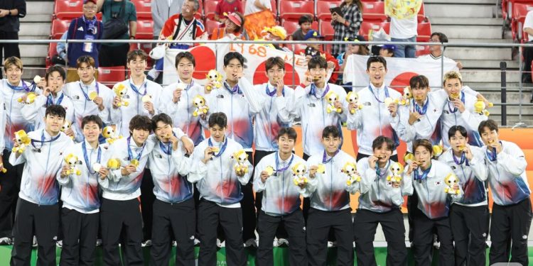 “군대 안 갑니다”에 씁쓸한 축구인들…”태극마크 무게 잊었나”