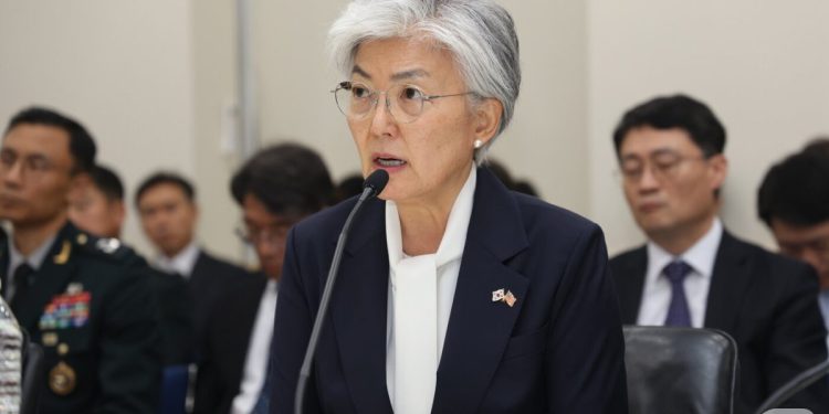 강경화 “한미 최대 난제 정보협력…백악관과 소통 한계”