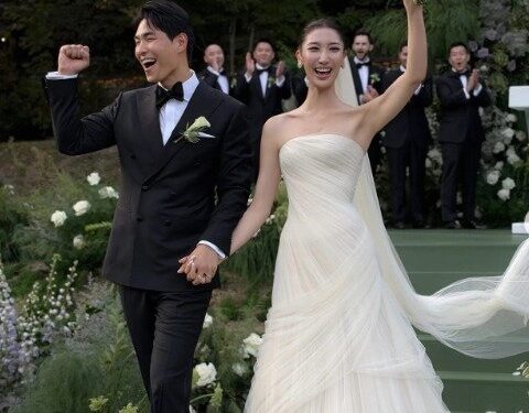 ‘케데헌’ 이재, 샘 킴과 깜짝 결혼…외조부 신영균 옛 자택서 백년가약