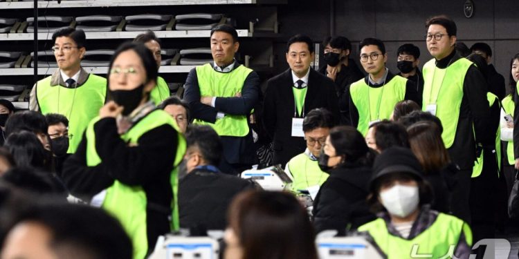 올공 투표지 247만장, 146일만 반출…이상투표지는 국과수 등으로